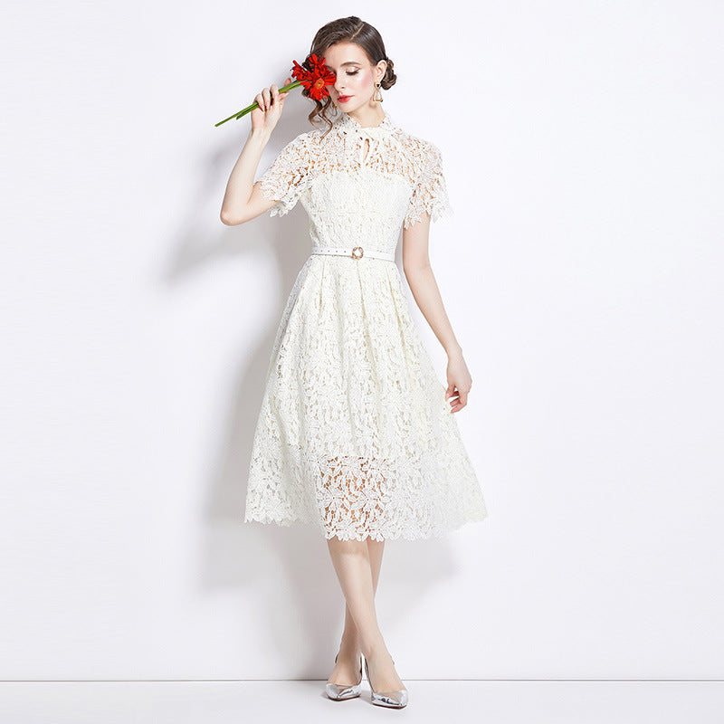 Robe élégante en dentelle mi-longue pour femme – Style soirée et cocktail chic