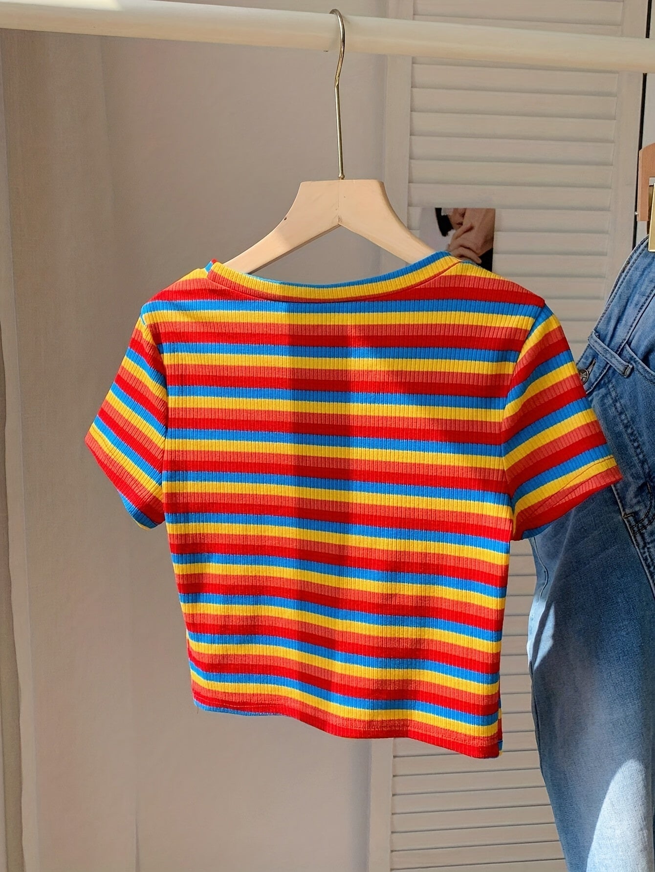 T-shirt rayé à manches courtes pour femme, style décontracté et tendance, parfait pour l'été