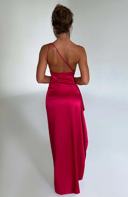 Linda – Robe en satin plissée unilatérale