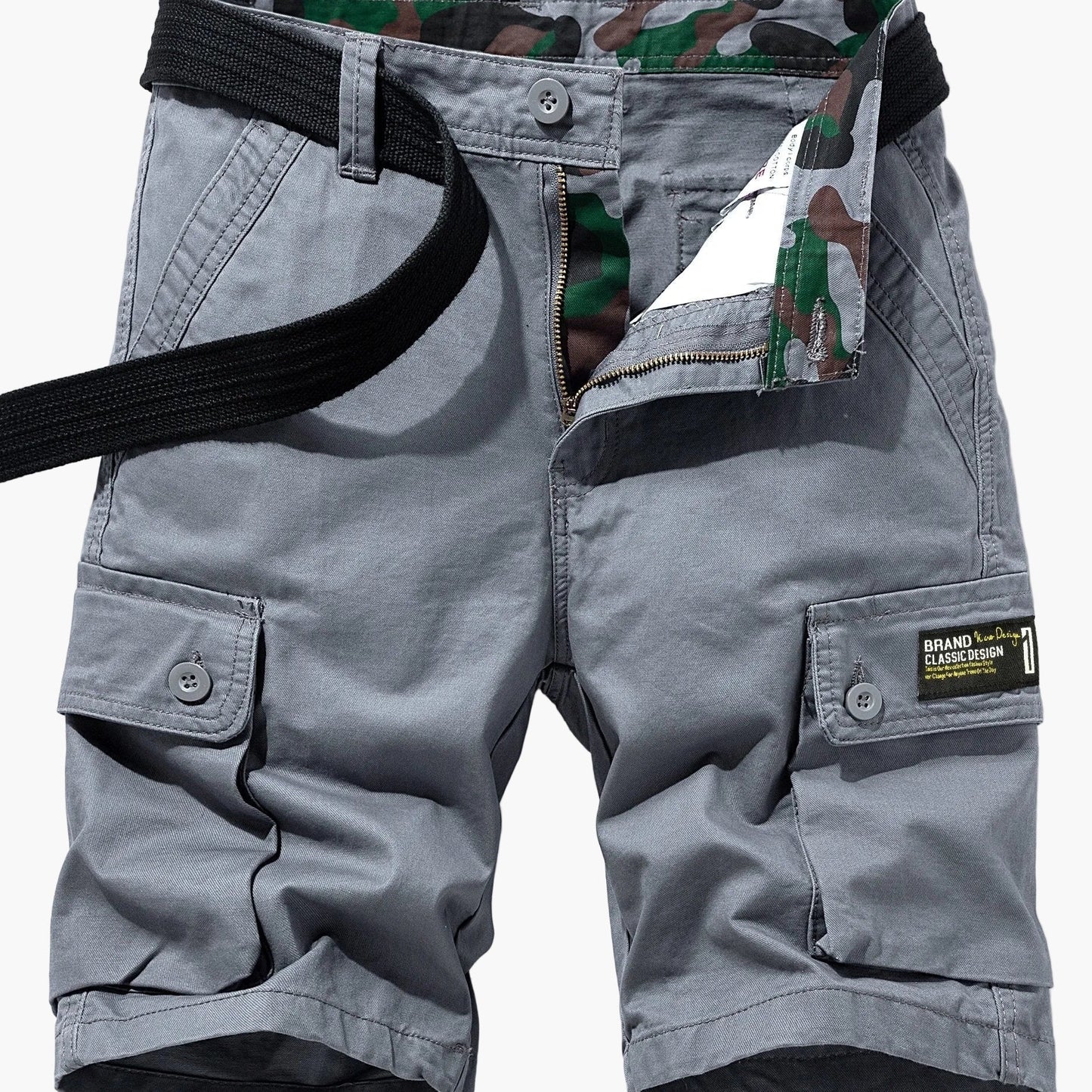 Casual short cargo shorts for men with multiple pockets and belt – Ideal for summer and outdoor activities