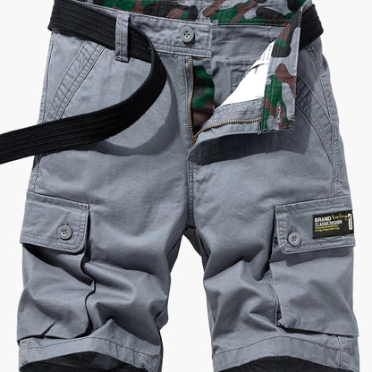 Casual short cargo shorts for men with multiple pockets and belt – Ideal for summer and outdoor activities
