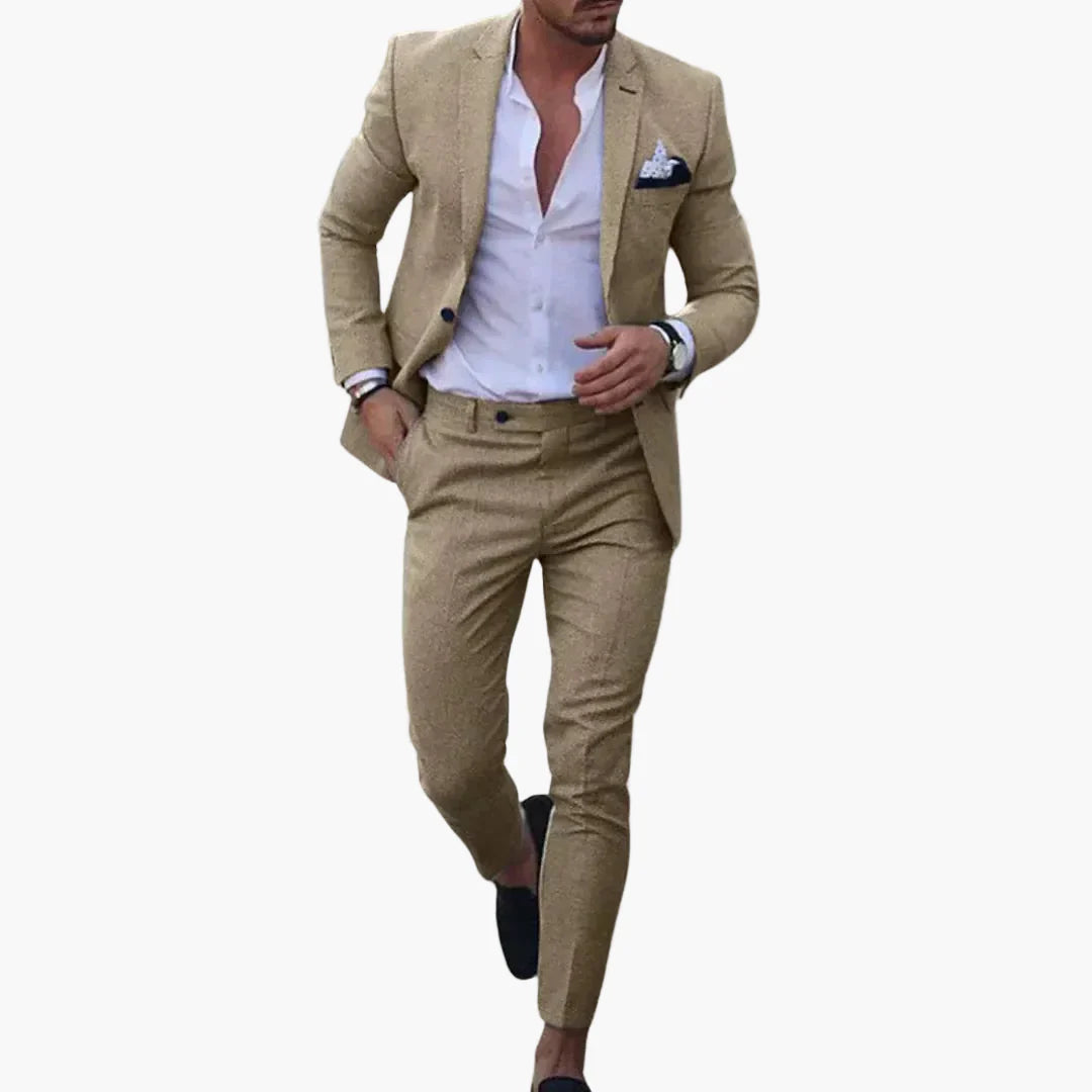 Elegant herredragt med slim fit i afslappet stil til events og forretning