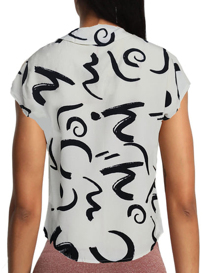 Blusa femenina elegante con estampado gráfico estilo moderno para oficina y salidas
