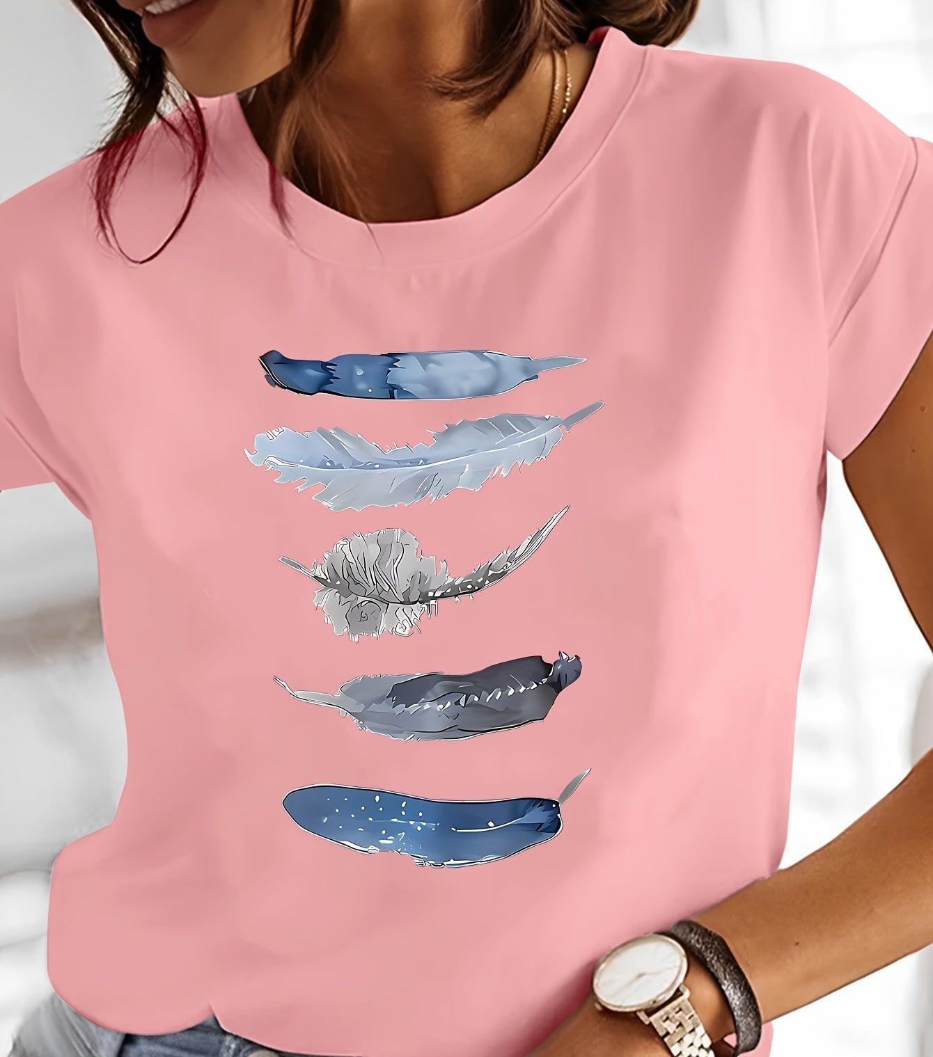 Dames T-shirt Casual Stijl met Artistiek Veerpatroon – Ideaal voor Lente en Zomer