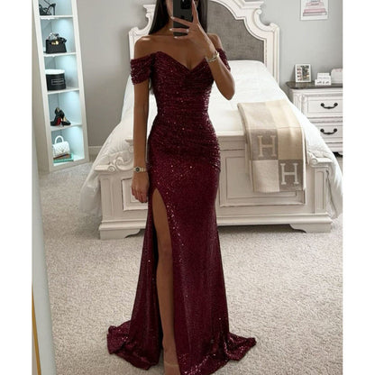 Ruby – Robe Off-Shoulder Pailletée avec Fente