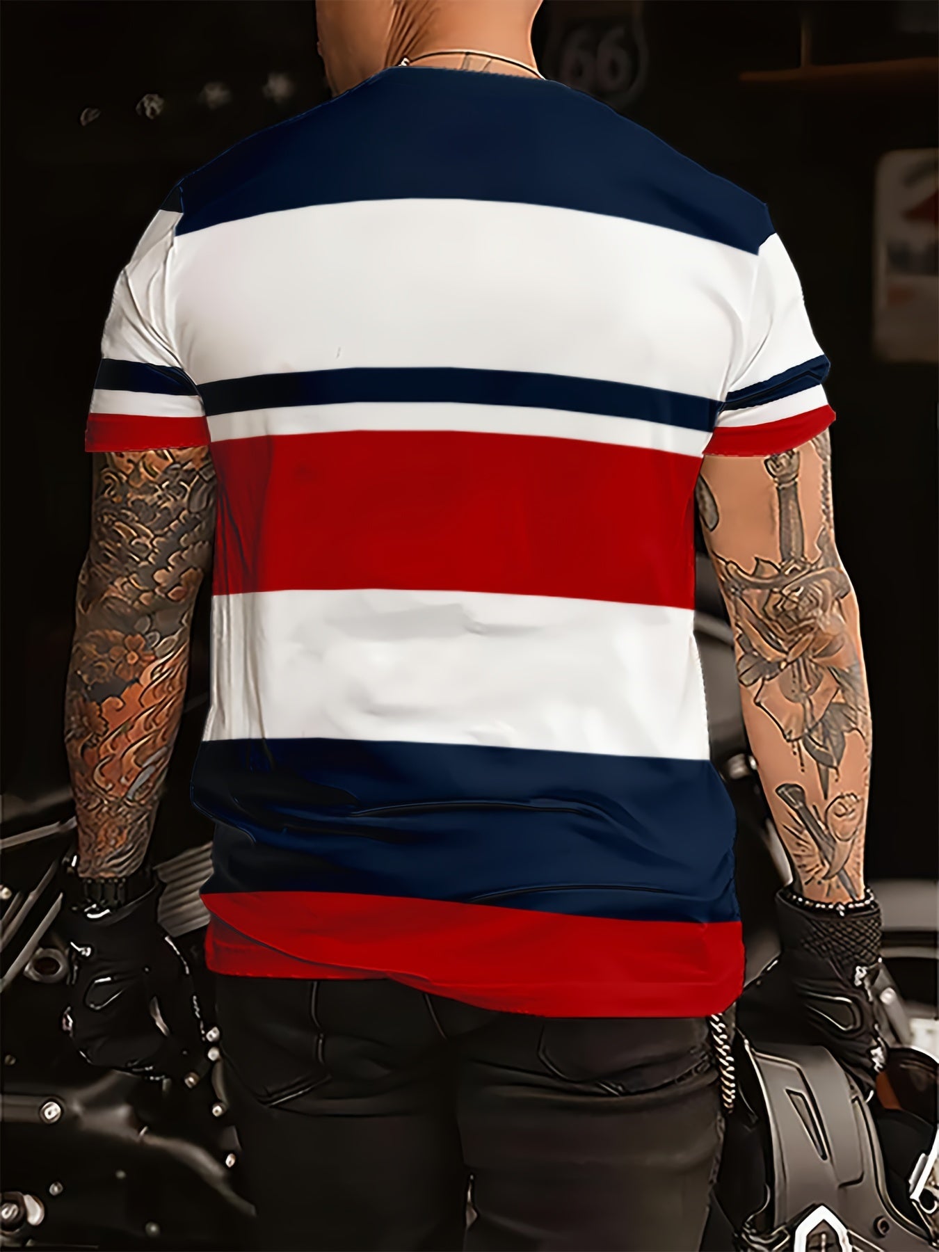 T-shirt décontracté homme style universitaire à rayures pour usage quotidien