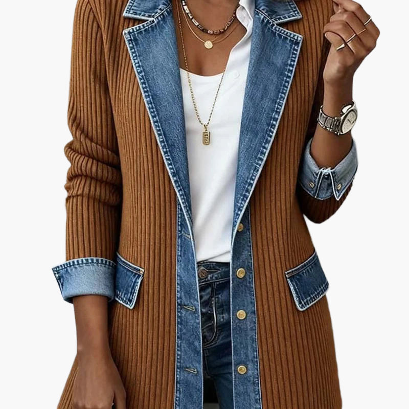 Elegant blazer-vest til kvinder i urban chic stil med kontrastfarvede revers