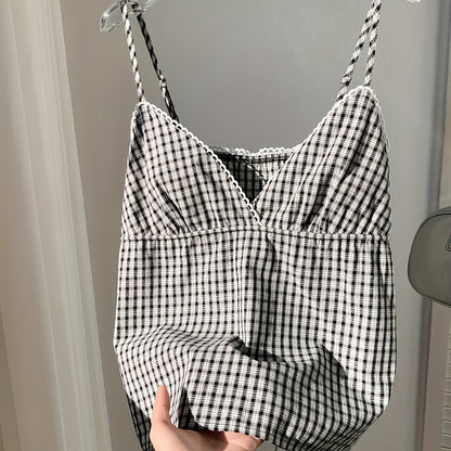 Casual plaid women's top for summer – Sleeveless, flattering fit, perfect for outings and vacations