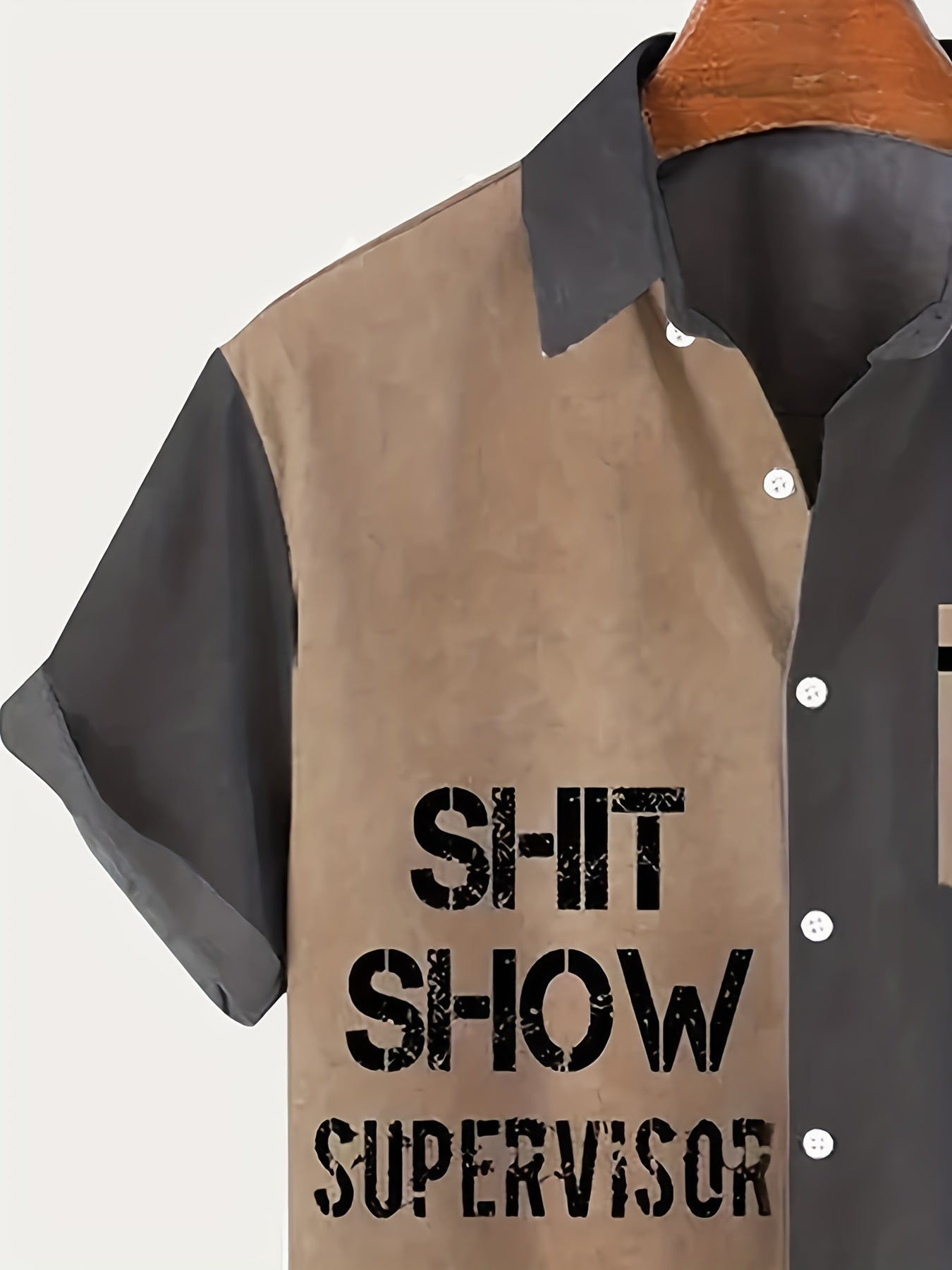 Vintage herenoverhemd met korte mouwen en humoristische opdruk – Casual zomerstijl supervisor « Shit Show »