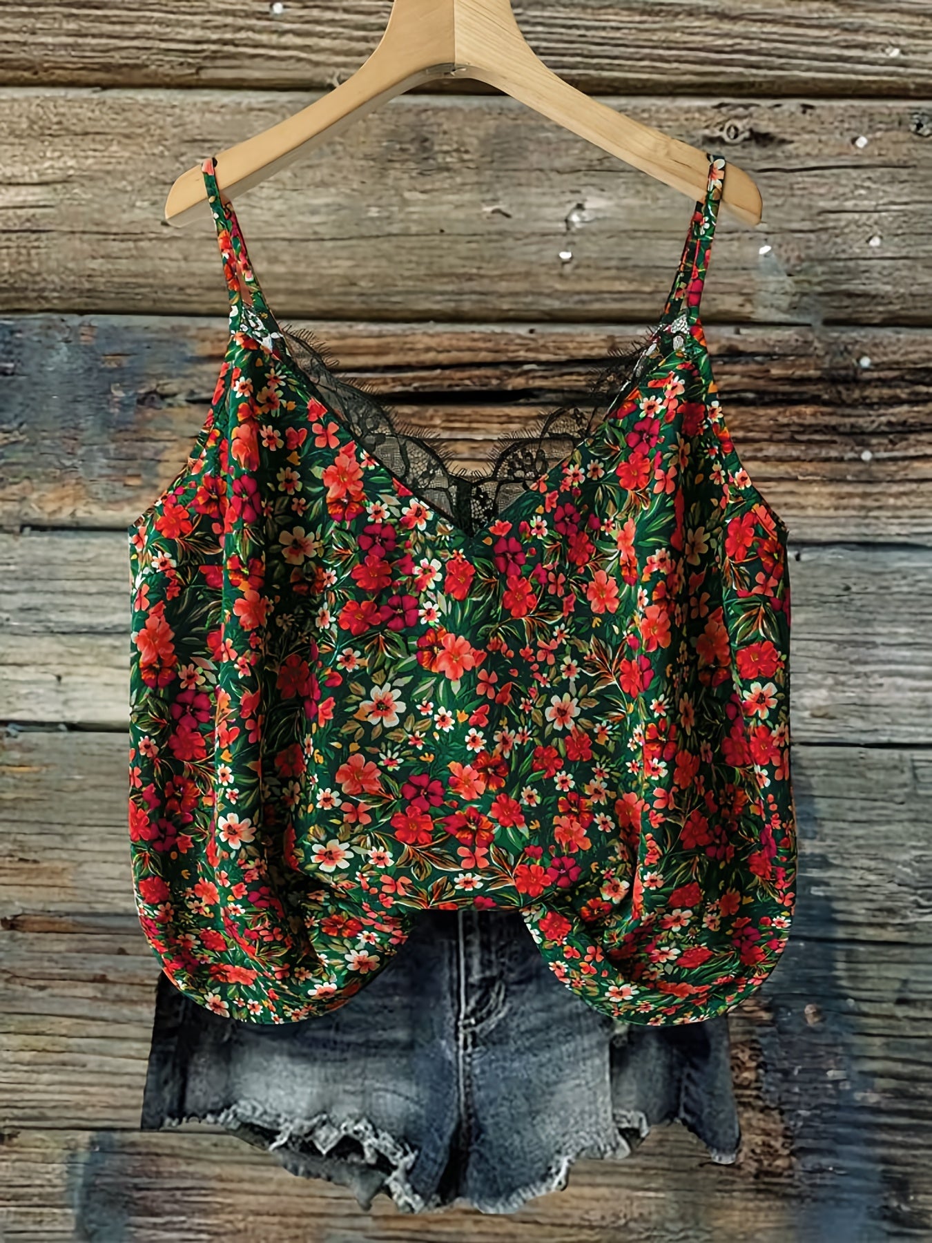 Top donna con spalline sottili, stile bohémien floreale, ideale per estate e vacanze