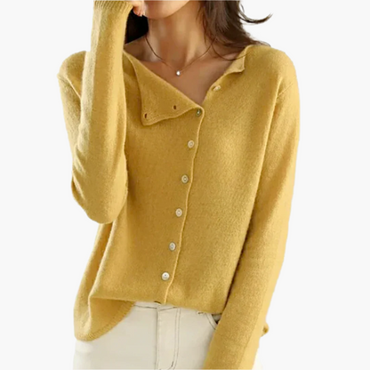 Cardigan femme élégant à fermeture décalée pour un look chic et confortable