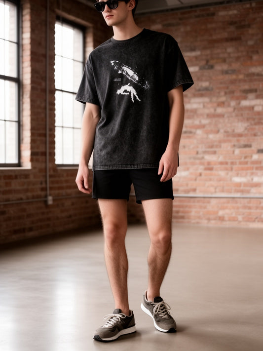 T-shirt stampata stile urbano da uomo, taglio comodo, ideale per l'estate