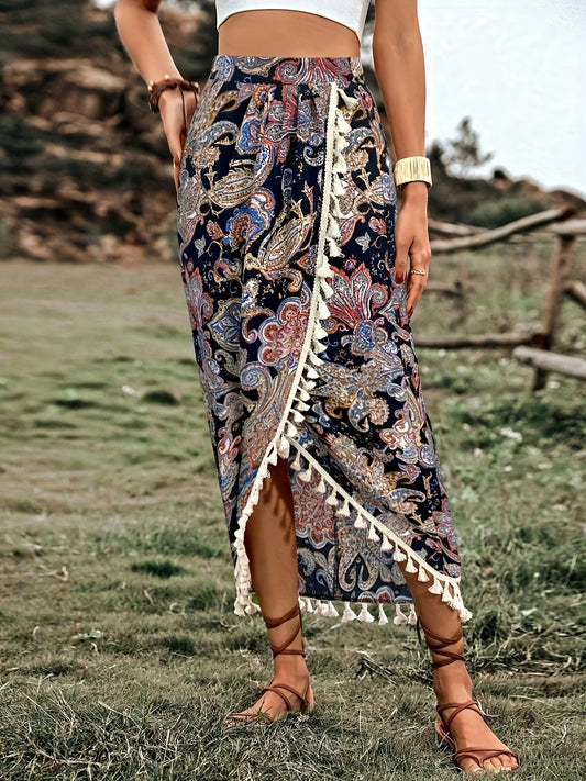 Falda cruzada bohemia para mujer estilo midi con estampado paisley y detalle de pompones para verano y vacaciones