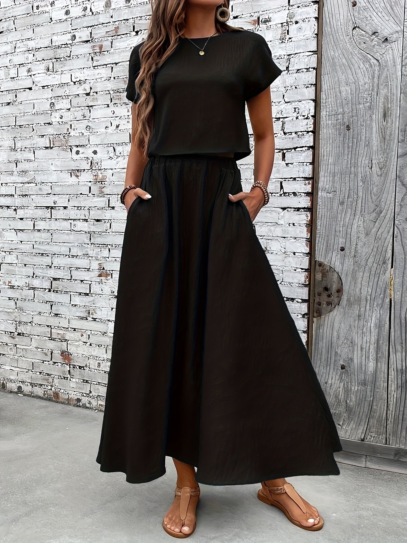 Chic two-piece women's set bohemian style – Crop top and flowing long skirt