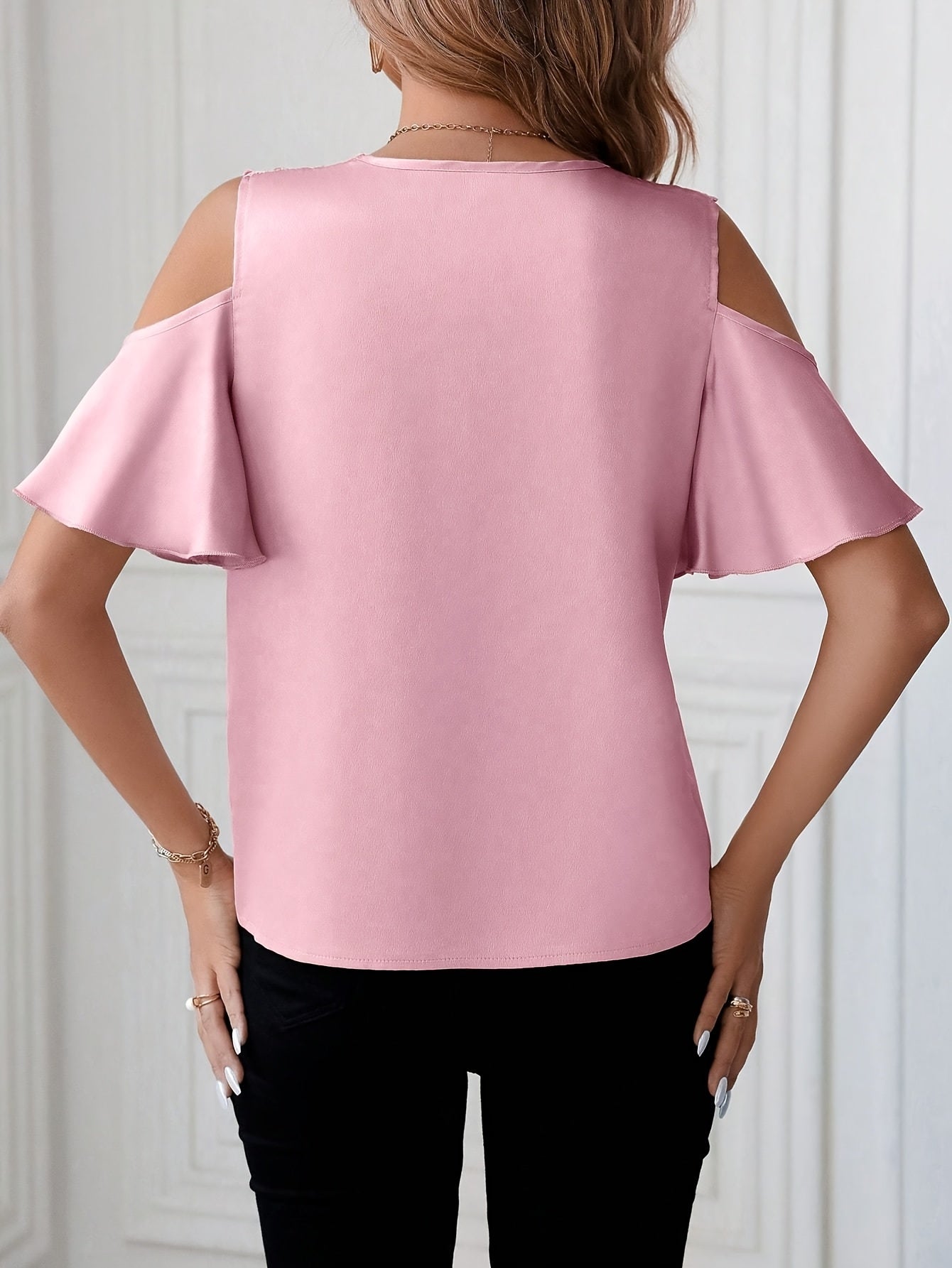 Blusa donna spalle scoperte chic con dettagli in pizzo stile elegante
