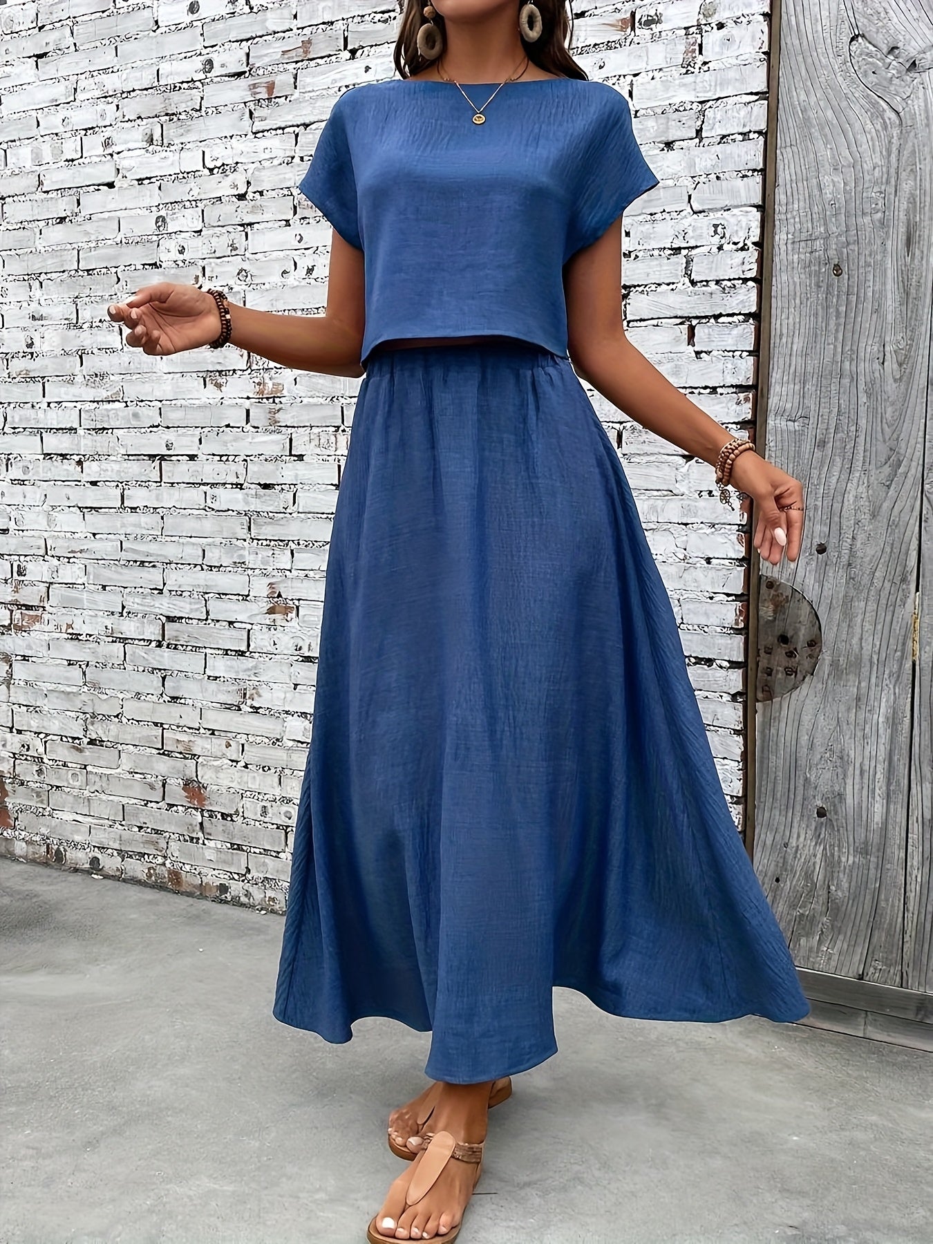 Chic two-piece women's set bohemian style – Crop top and flowing long skirt