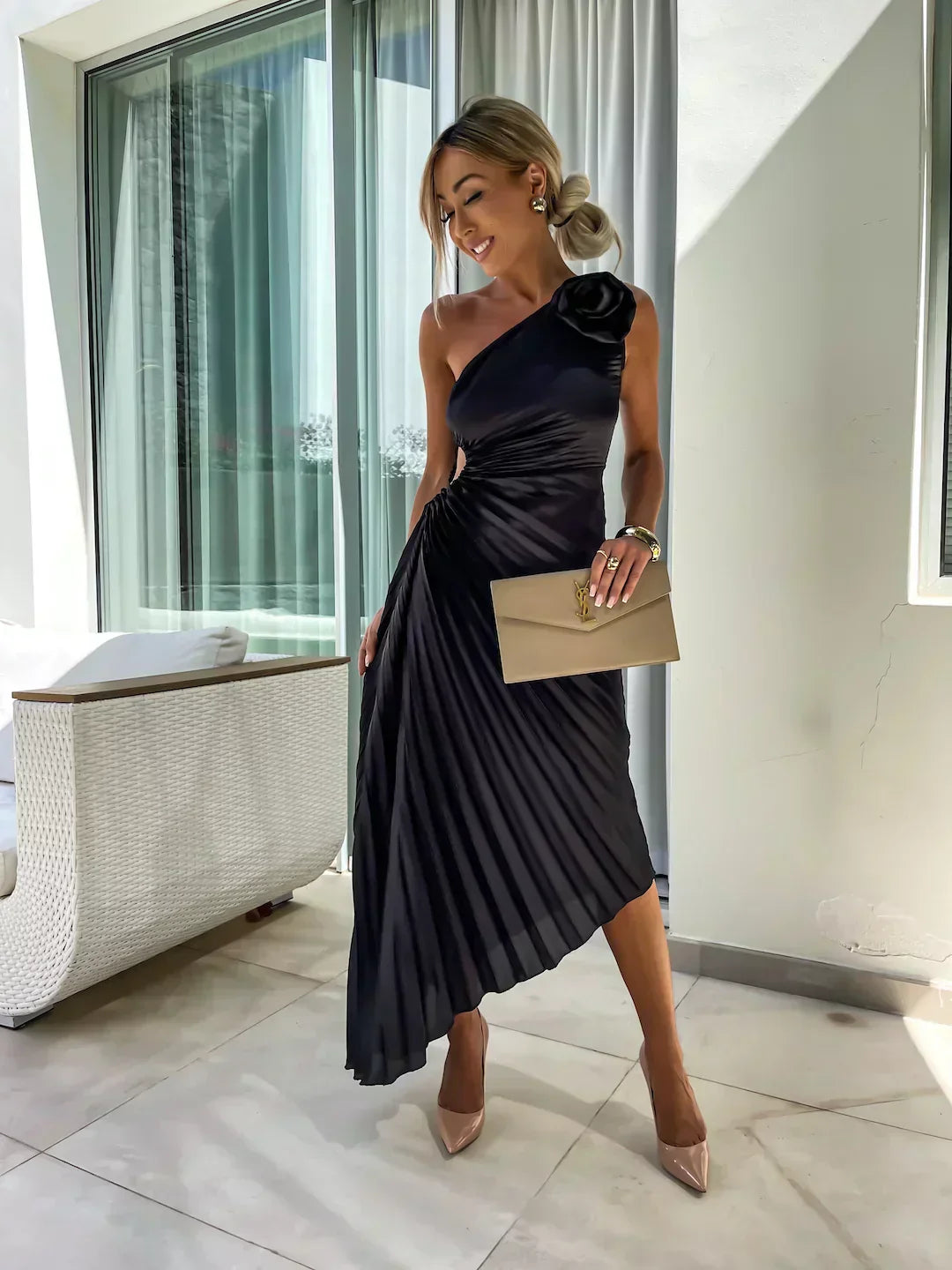 Plisowana sukienka wieczorowa na jedno ramię dla kobiet – Elegancja i wyrafinowanie na wydarzenia i wieczory