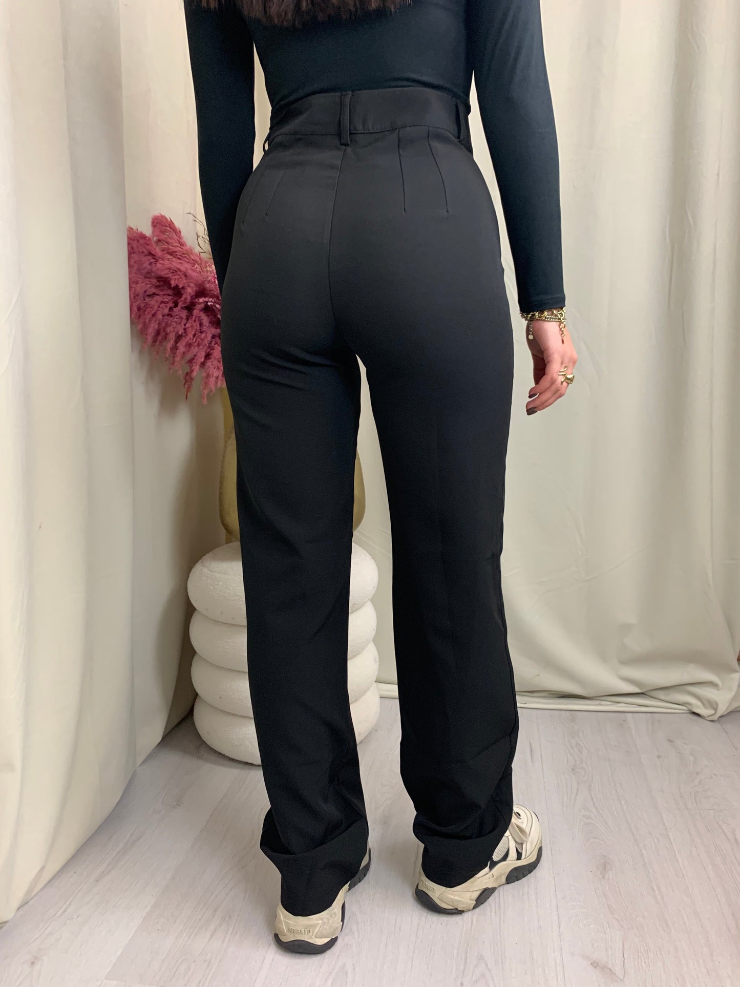 Amanda – Pantalon Évasé Noir pour Femme