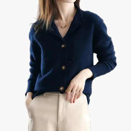 Cardigan femme élégant à col montant et boutons tendance pour un look décontracté chic