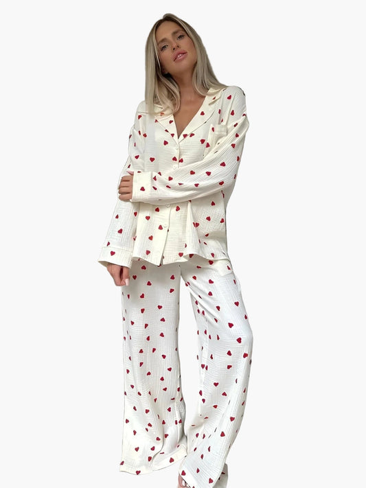 Pyjama Femme Élégant Motif Cœurs - Ensemble Confort Nuit et Détente