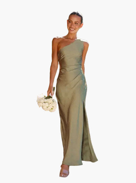 Elegant one-shoulder evening dress for women with a slit for special occasions