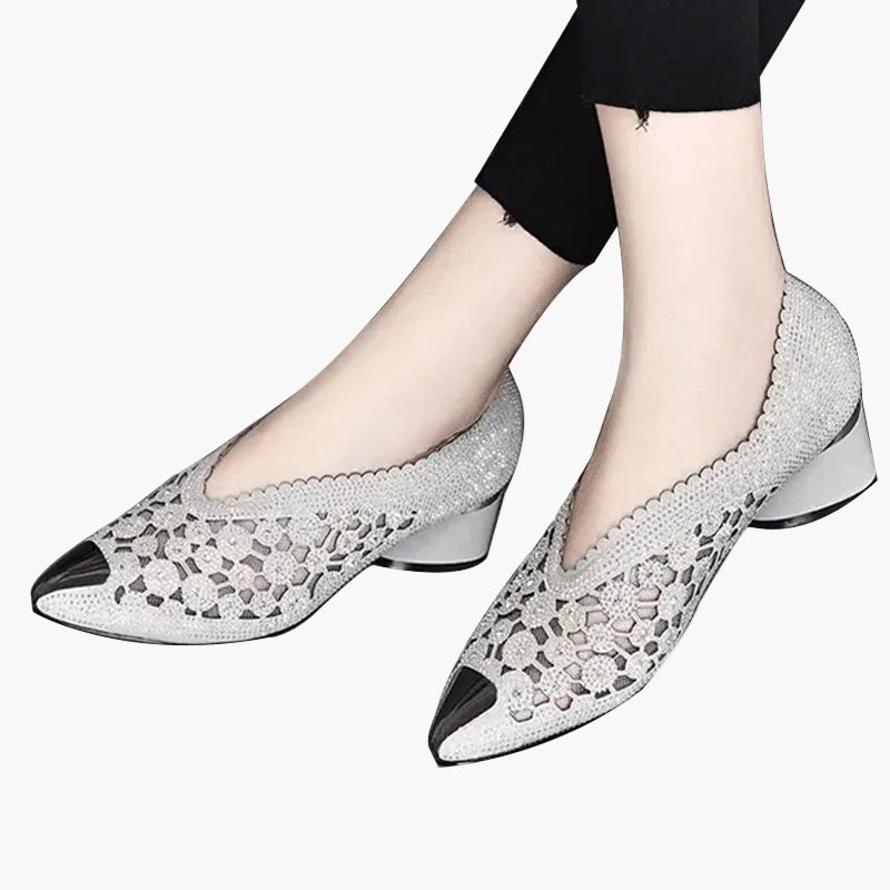 Orthopedic dress shoes with heels for women - Elegance and daily comfort