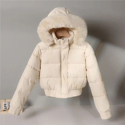 Susan – Veste Puffer Courte avec Capuche en Fausse Fourrure